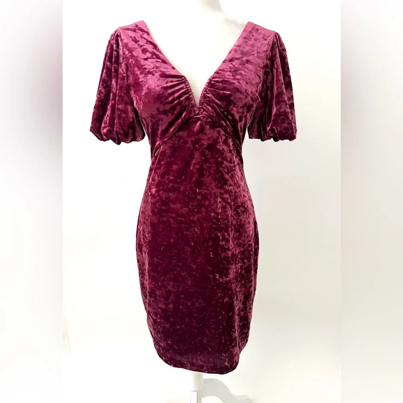 Guess Dresses & Skirts - GUESS | Bodycon Crushed Velvet Burgundy Purple puff Sleeve Mini Dress